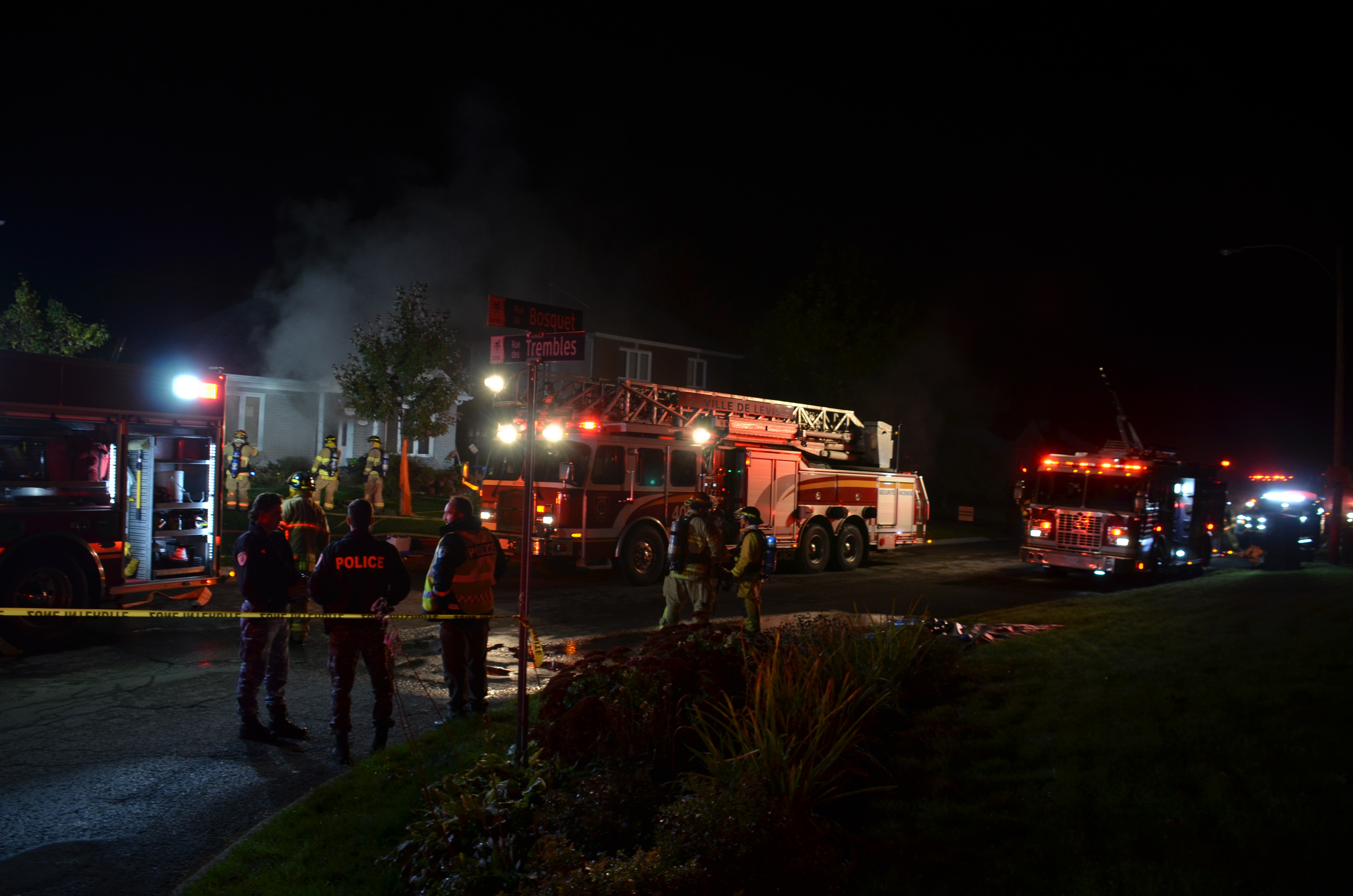 Une maison de Saint-Étienne-de-Lauzon touchée par les flammes